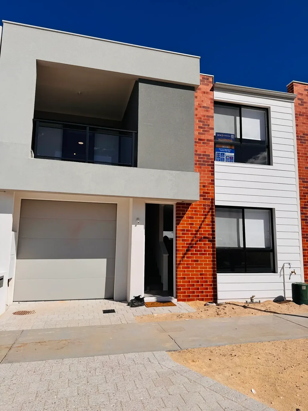 Brand New spacious Double-Storey Family Home – 3 Bed, 2 Bath in Prime Ellenbrook Location!