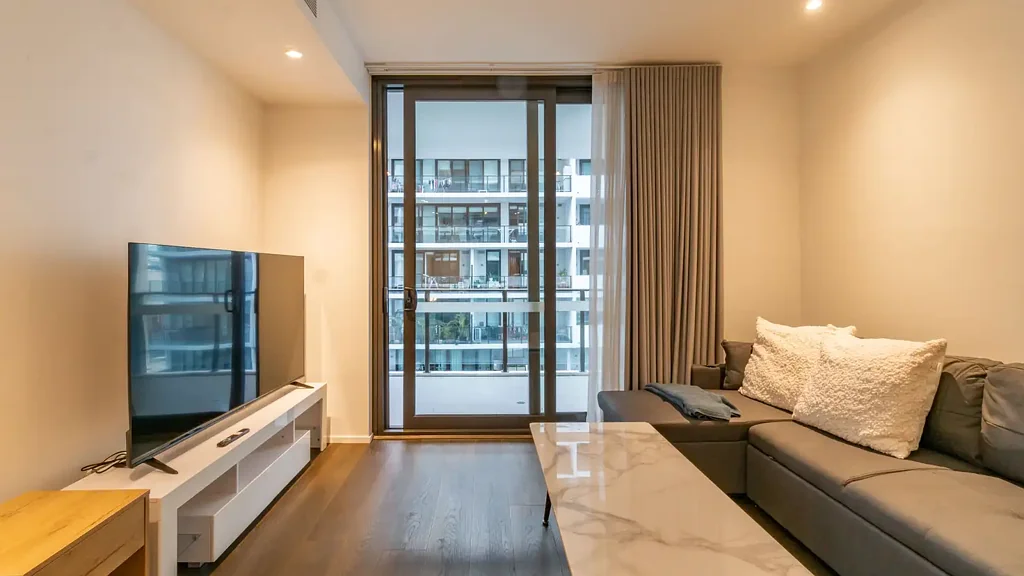 Fully Furnished 3 Bedroom Luxury Apartment Mascot