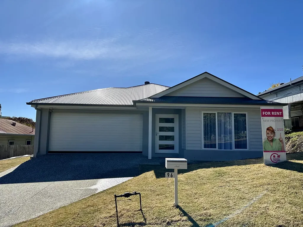 Spacious & Modern 4-Bedroom Home – Walk to Lismore Base Hospital
