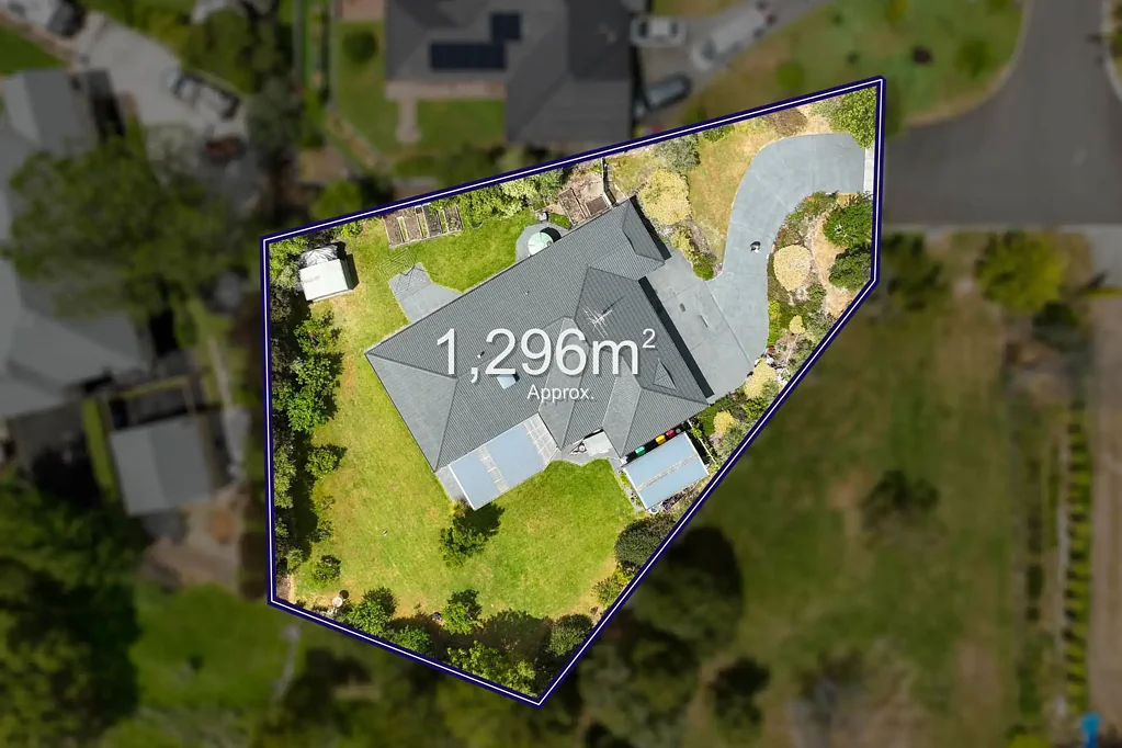 10 Kurung Court West, Gisborne, VIC 3437