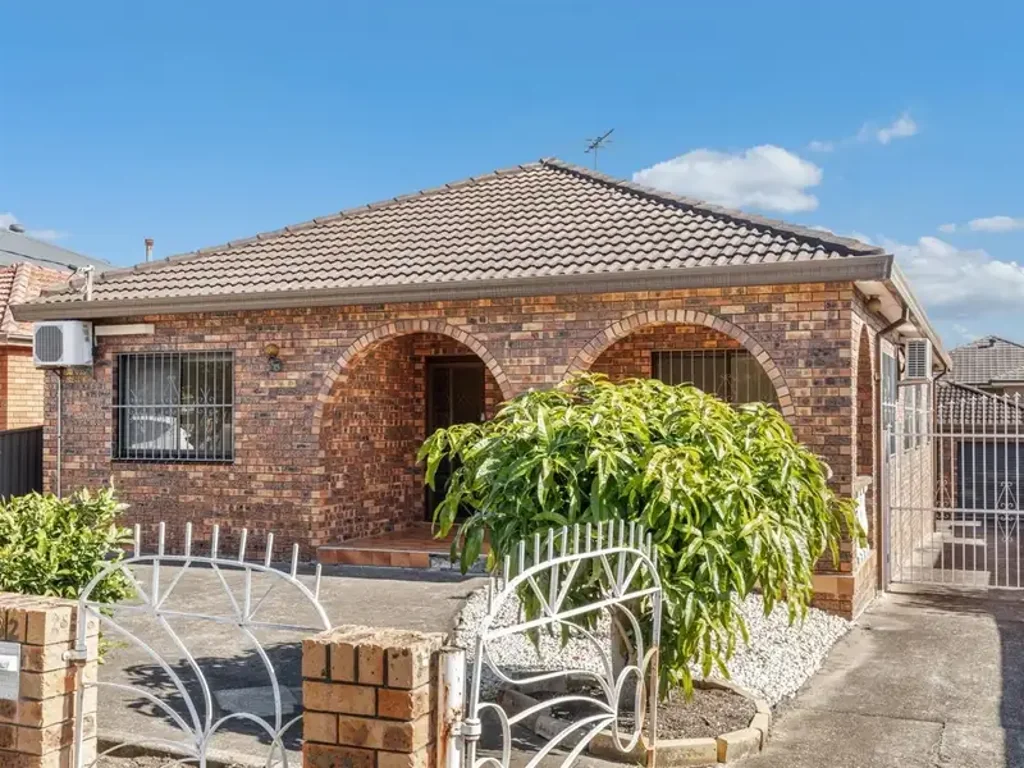 Berala 4房 地段优越的完美家庭住宅 PERFECT FAMILY HOME WITH GREAT LOCATION