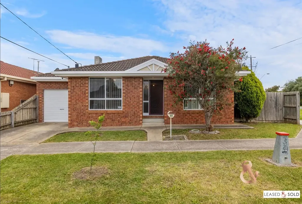 Spacious 3-Bedroom Home in Prime South Morang Location