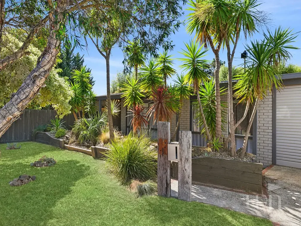 Modern Comfort in a Peaceful Court Location