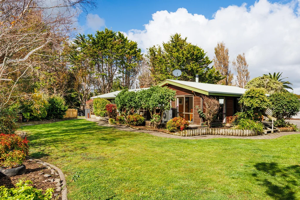 Marton 3Moenga Big Land. Lockwood Living. Must Be Sold.