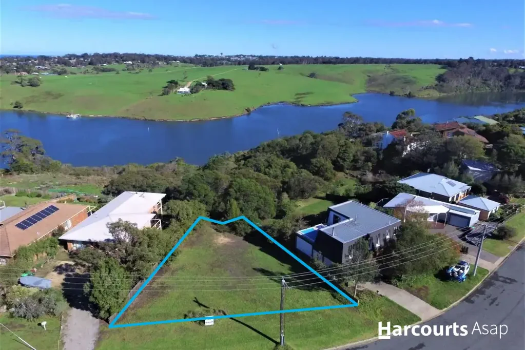Lakes Entrance  An Exclusive Coastal Canvas – Refined Living Begins Here!