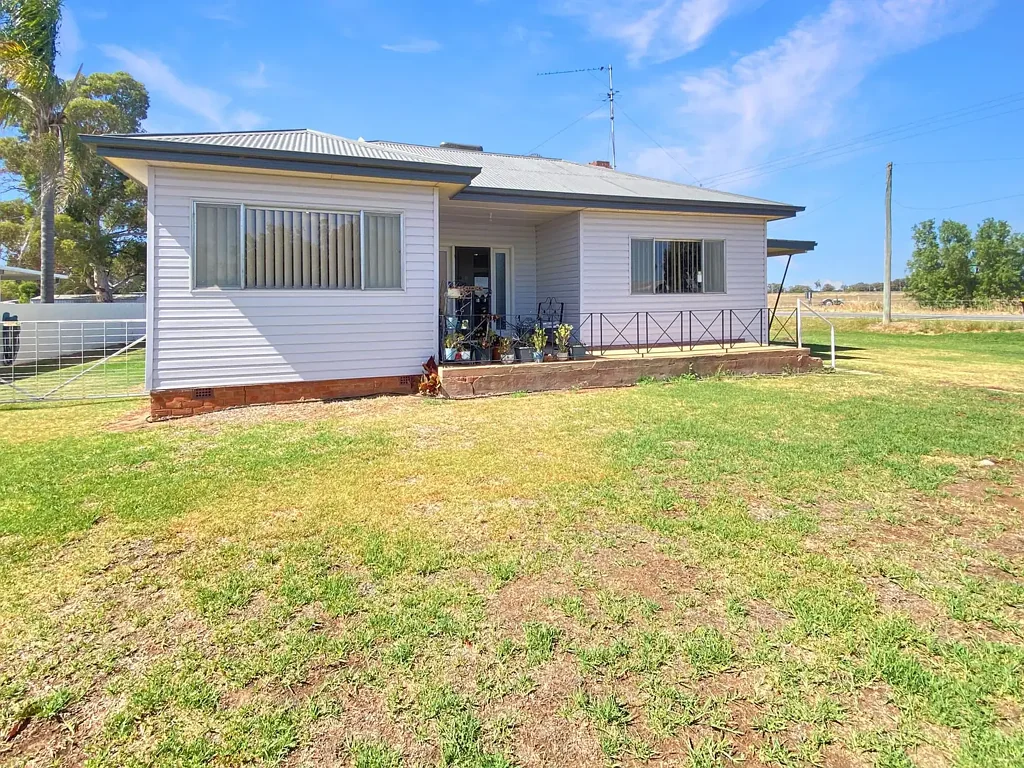 THREE BEDROOM HOUSE FOR LEASE