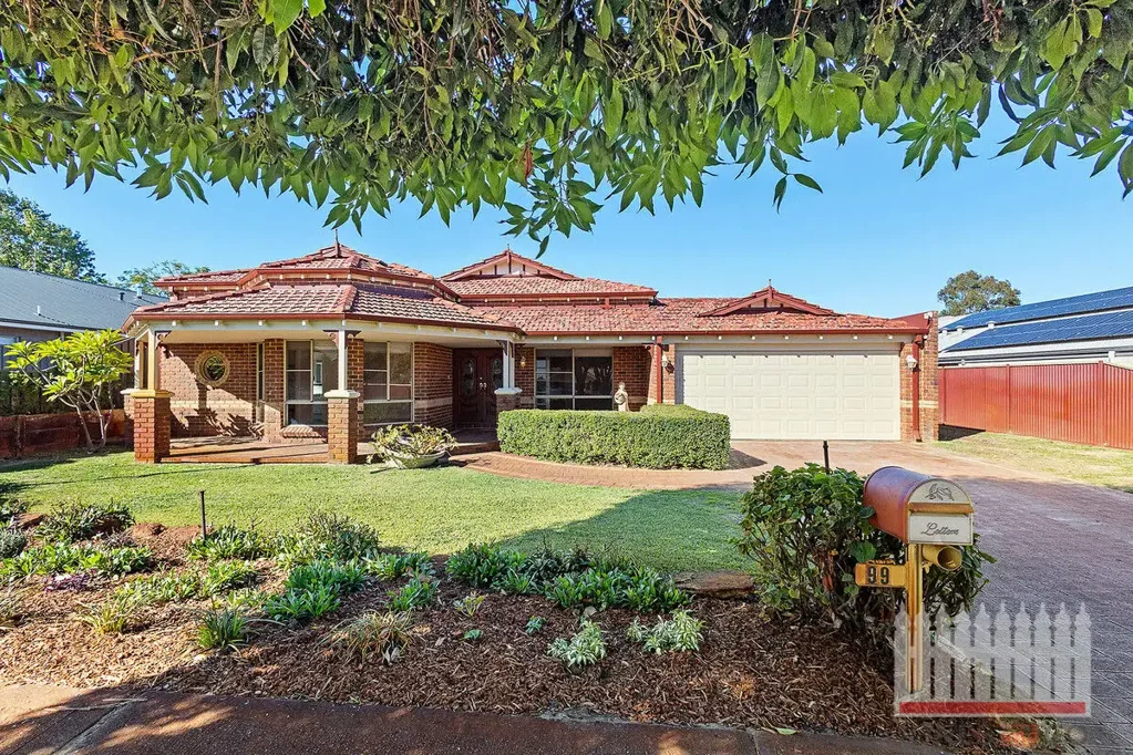 Bassendean 5બેડરૂમ Elevated Family Living on a Rare 1262m² Parcel – Subdivision Potential (STCA)