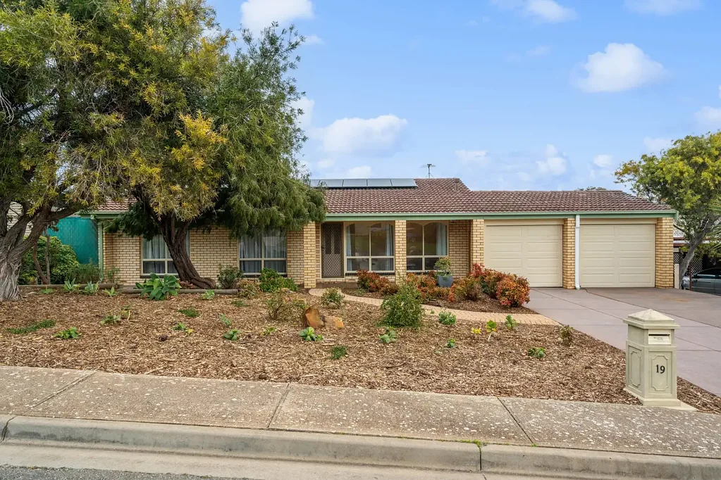 19 Thermopylae Crescent, Hallett Cove, SA 5158