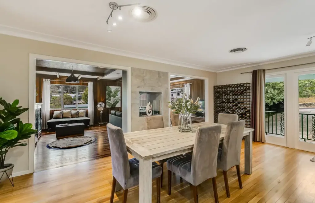 Five Bedroom Home in Sought-After Mount Lofty Location