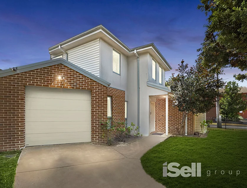 15 Newcomen Road, Springvale, VIC 3171, 3房, 2浴, House