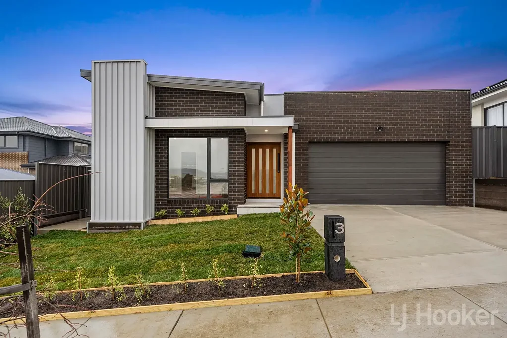 Beautiful 4 Bedroom Ensuite House