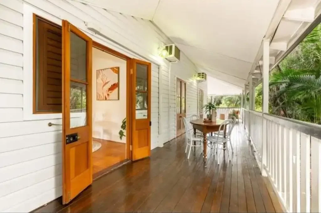 42 Queens Road, Hermit Park, QLD 4812