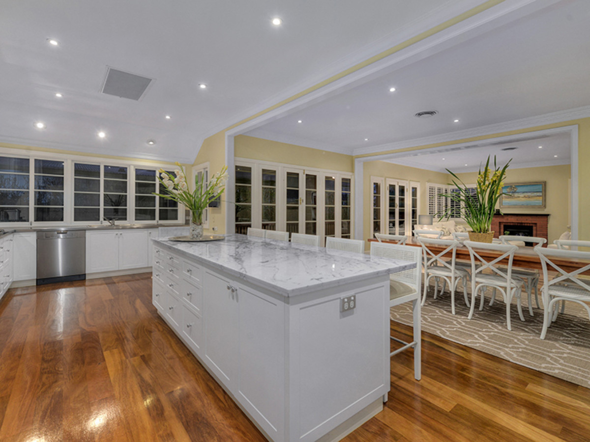 18 JOLLY ST, CLAYFIELD QLD 4011, 0 Bedrooms, 0 Bathrooms, House