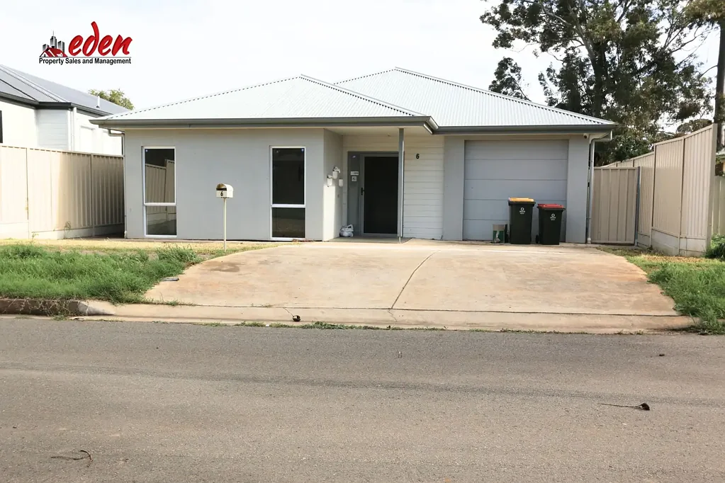 Elizabeth Downs 6બેડરૂમ Grand Scale Luxury: Nearly-New 6-Bedroom Family Masterpiece