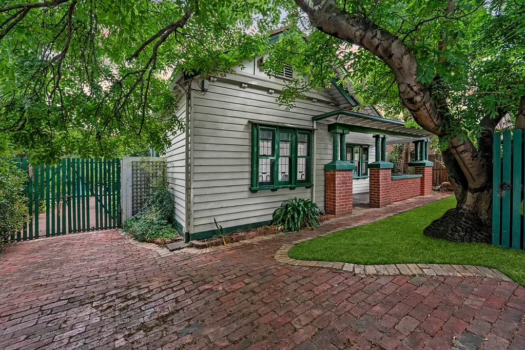 90 Waverley Street, Moonee Ponds, VIC 3039