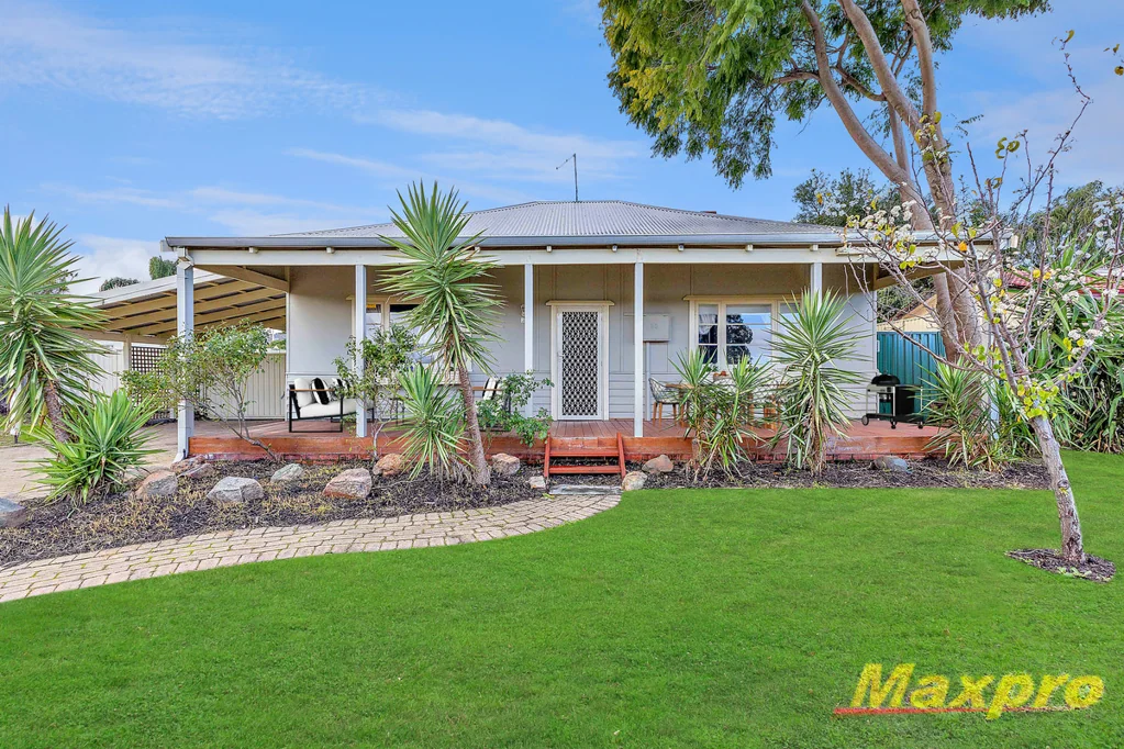 33 Eighth Road, Armadale, WA 6112