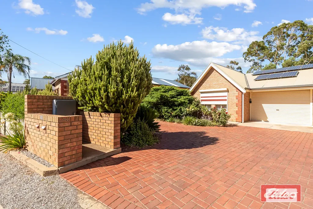 GREAT LOCATION, 2 BED UNIT