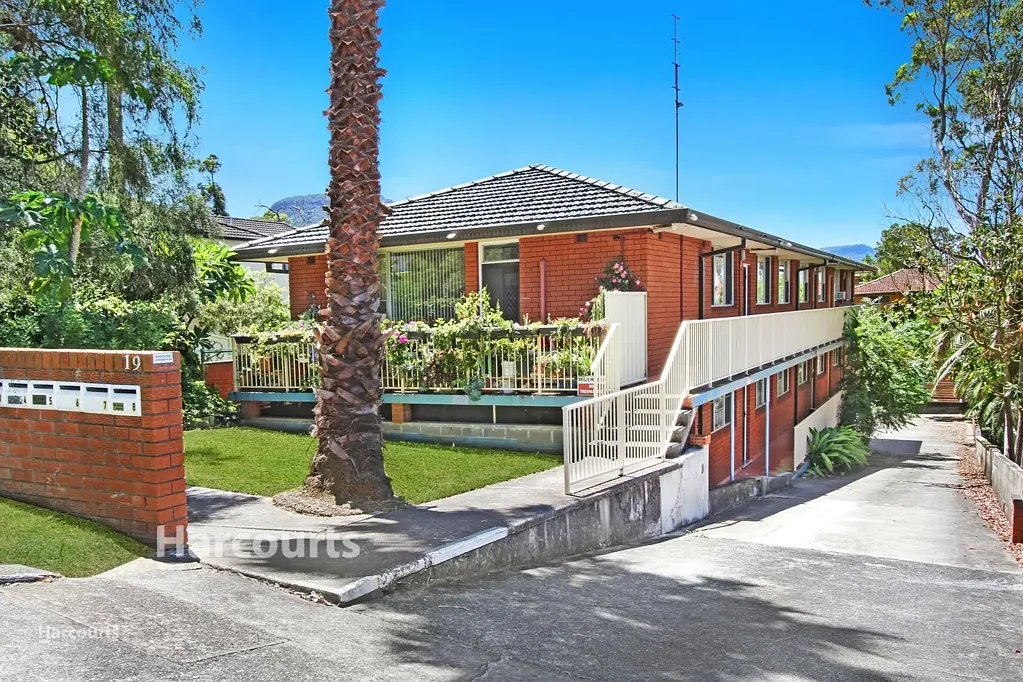 Mangerton 2 Bedroom Affordable Entry, Premium Suburb