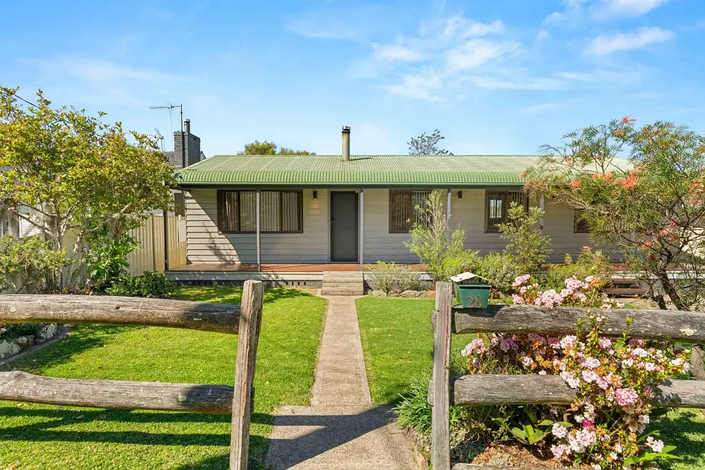 West Nowra 4房  Bushland Outlook – A Welcoming West Nowra Home...
