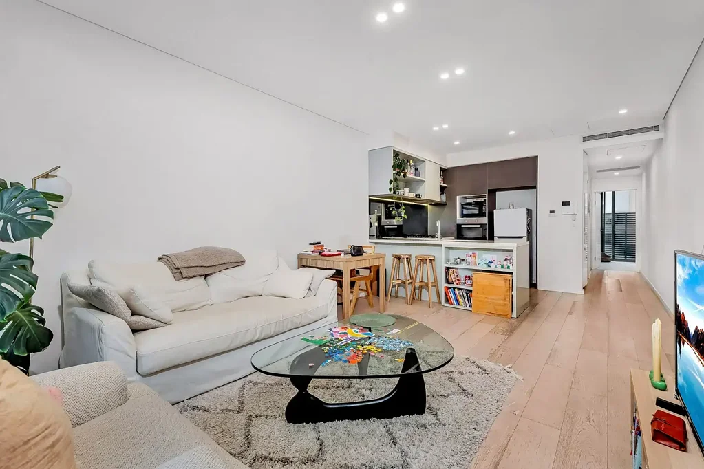 Newtown 2कमरा Dual Facing |Street Access | Ducted Aircon | Total Size 78 SQM