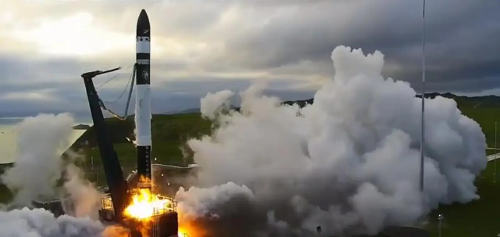 Rocket Lab：电子火箭在Mahia完成划时代发射，我们也升空啦！