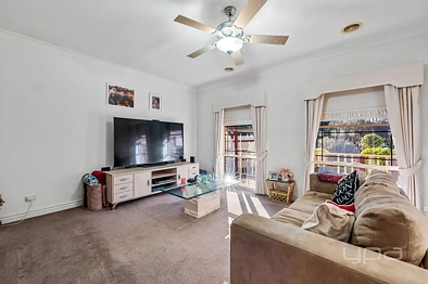 6 The Strand, Melton, VIC 3337, 5房, 2浴, House