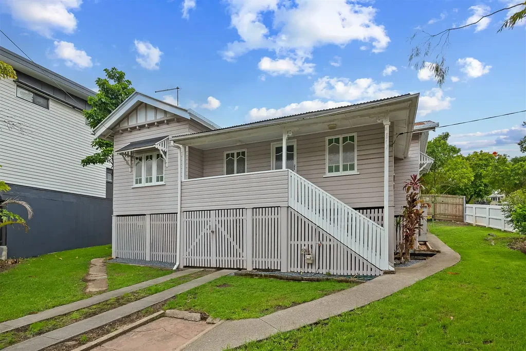 Morningside Queenslander With Gorgeous Street Appeal