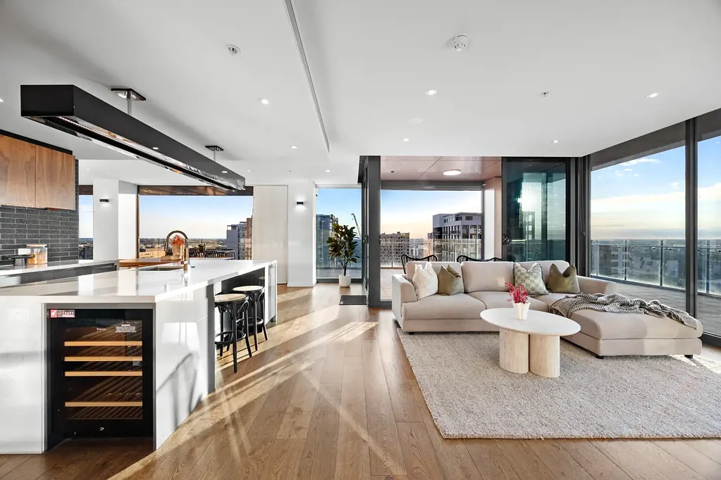 Adelaide 3 Bedroom House-Sized Luxury (295 sqm) - Stunning Sub-Penthouse with Spectacular Panoramic Views!