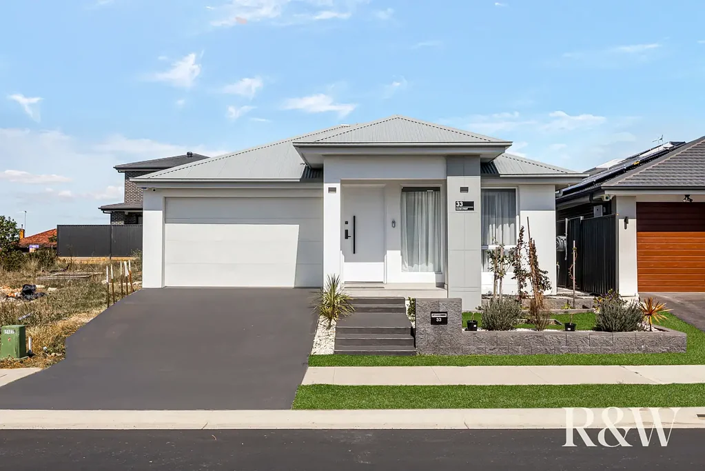 33 Globe Street, Grantham Farm, NSW 2765
