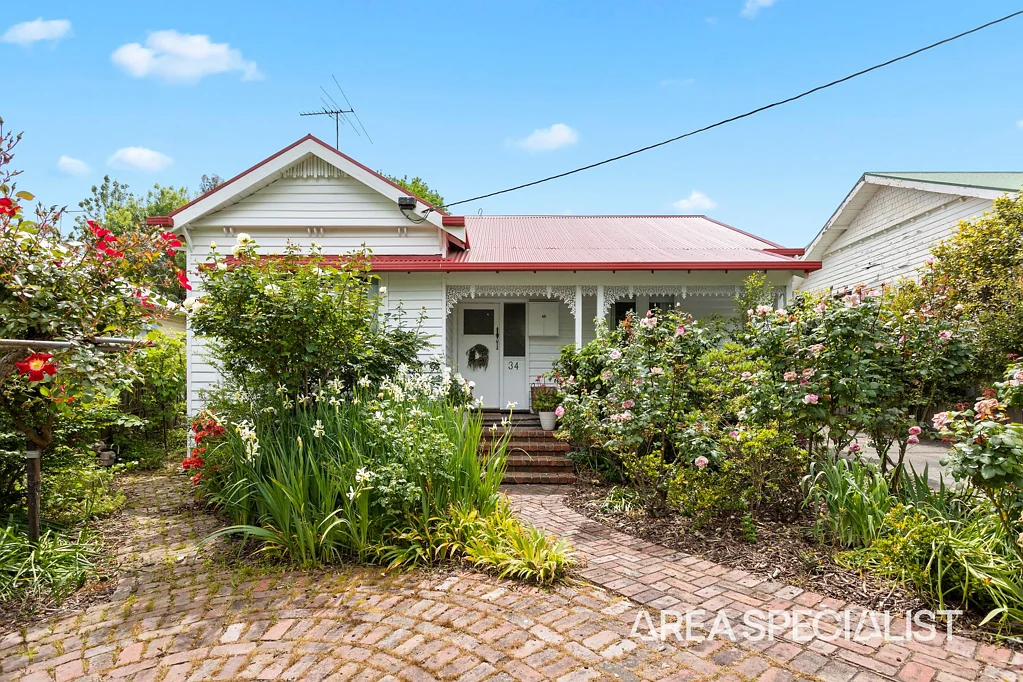 Korumburra 2房  The Brief: ‘Marcelles’ – One of Korumburra’s Finest