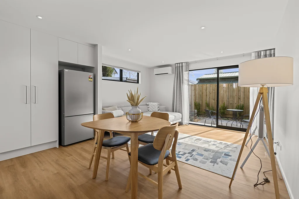 Saint Albans 2 Bedroom Two Ensuites - A Rare Find