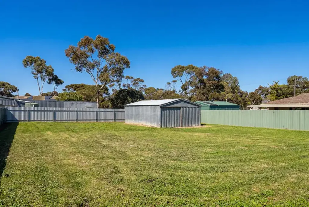 Murray Bridge Premium Westside Locale with Privacy