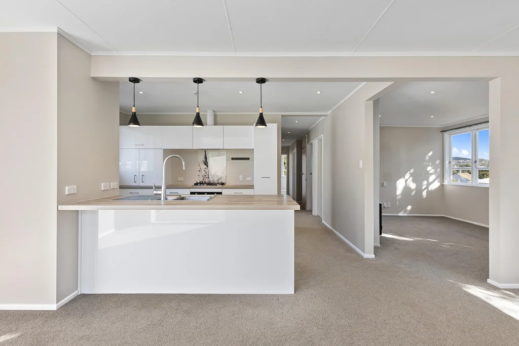 Titahi Bay 3部屋 Designer Renovated - Move In and Enjoy.