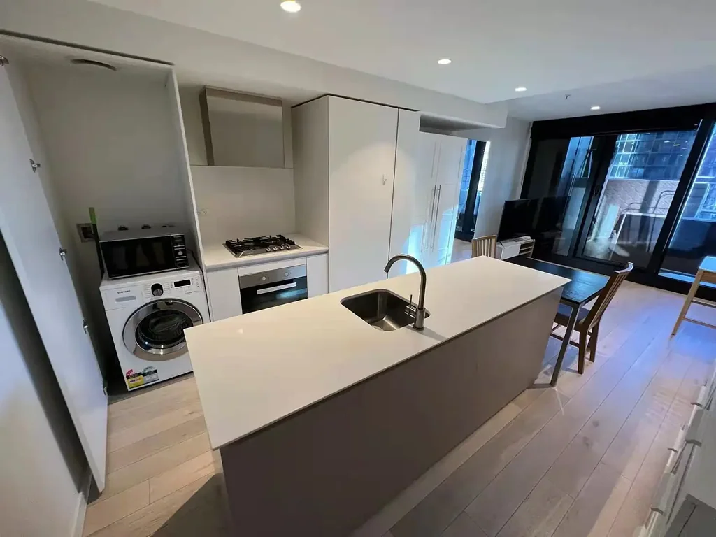 Melbourne City 1 Bedroom 1 Study Room, Fully Furnished