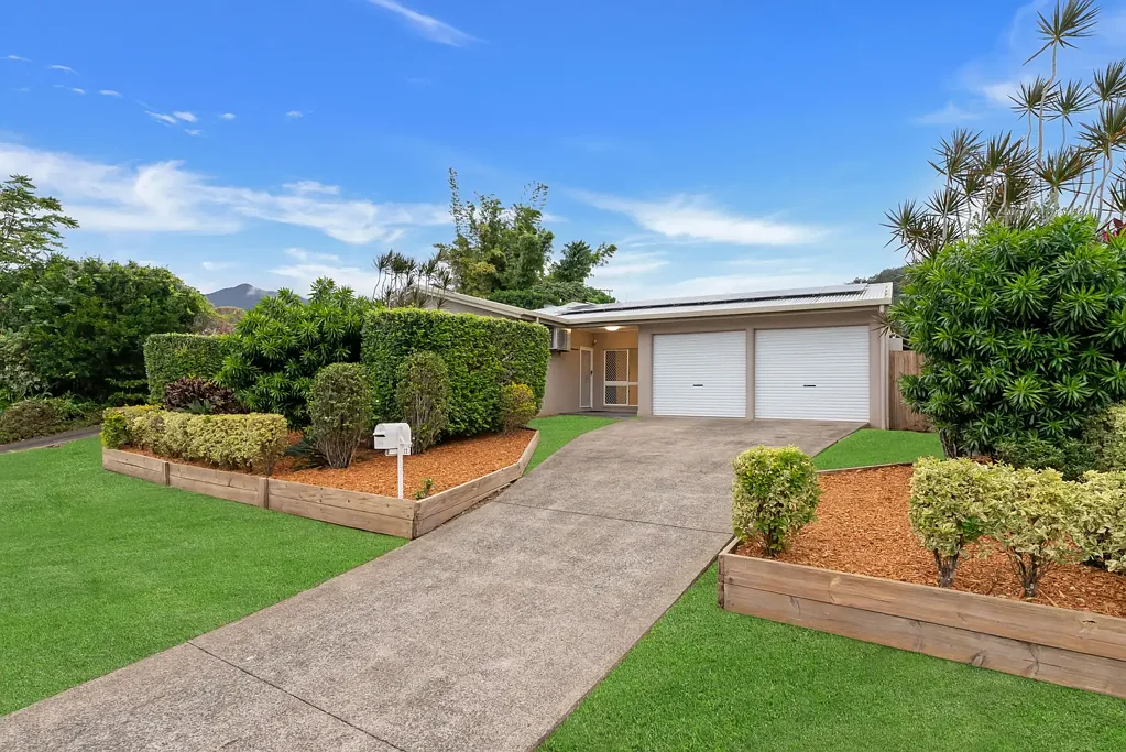 Mount Sheridan 4ห้องนอน Newly Renovated Family Home with Swimming Pool