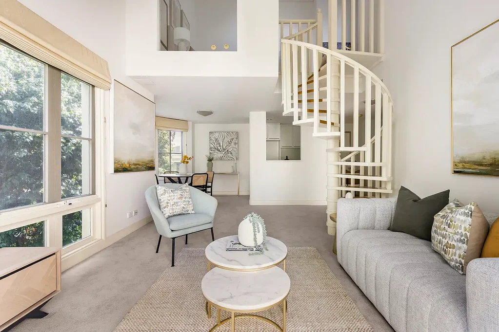 East Melbourne 2ਬੈੱਡਰੂਮ Loft Living in a Resort-Style Setting