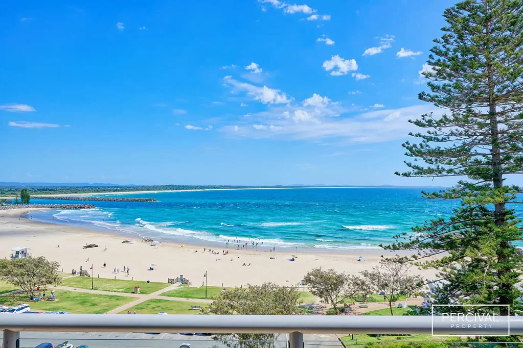 Port Macquarie 3 Bedroom Exclusive Town Beach Outlook from Iconic 'Sandcastle' Address
