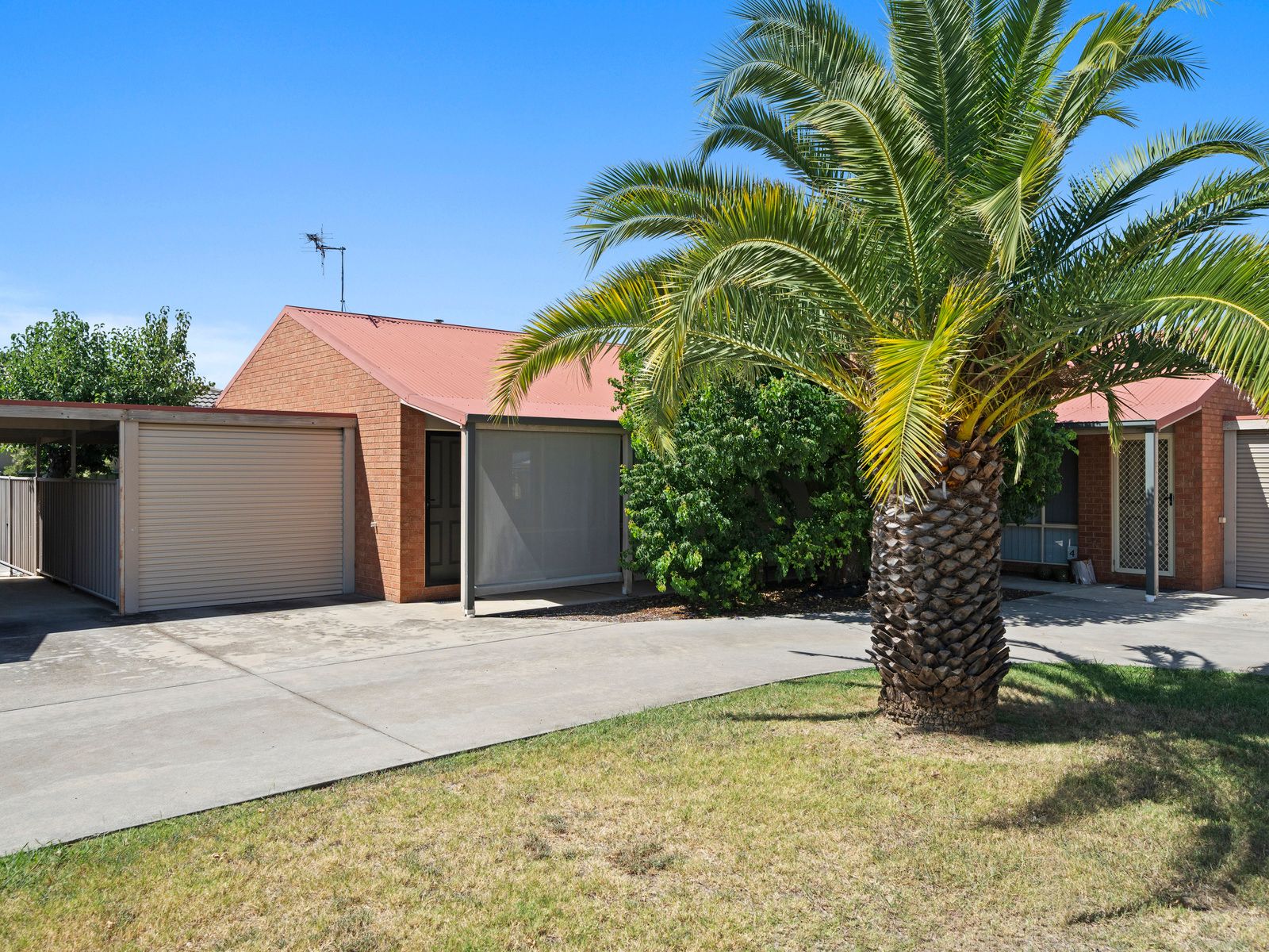 UNIT 3 2-4 CALDER ST, BENALLA VIC 3672, 0 Kuwarto, 0 Banyo, Unit