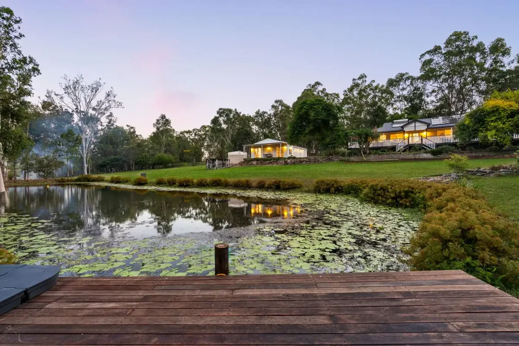 Tamborine 4ห้องนอน Stunning Farm Retreat With Dual Living