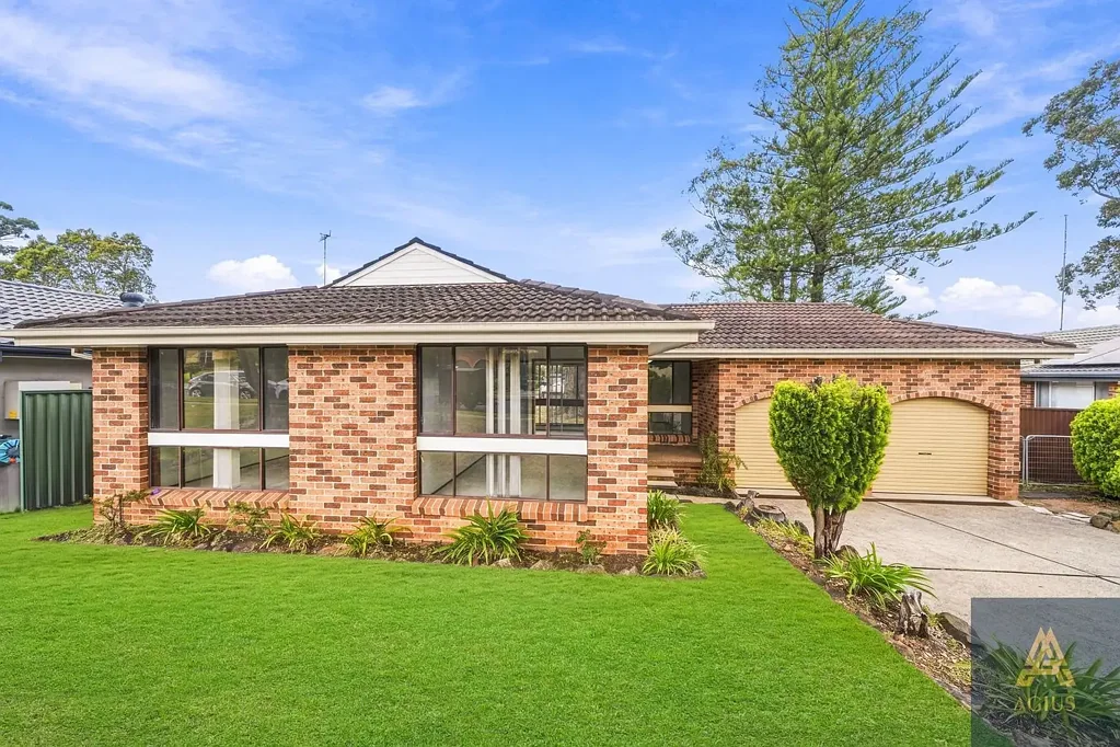Freshly Updated Family Home in a Convenient Kings Langley Location