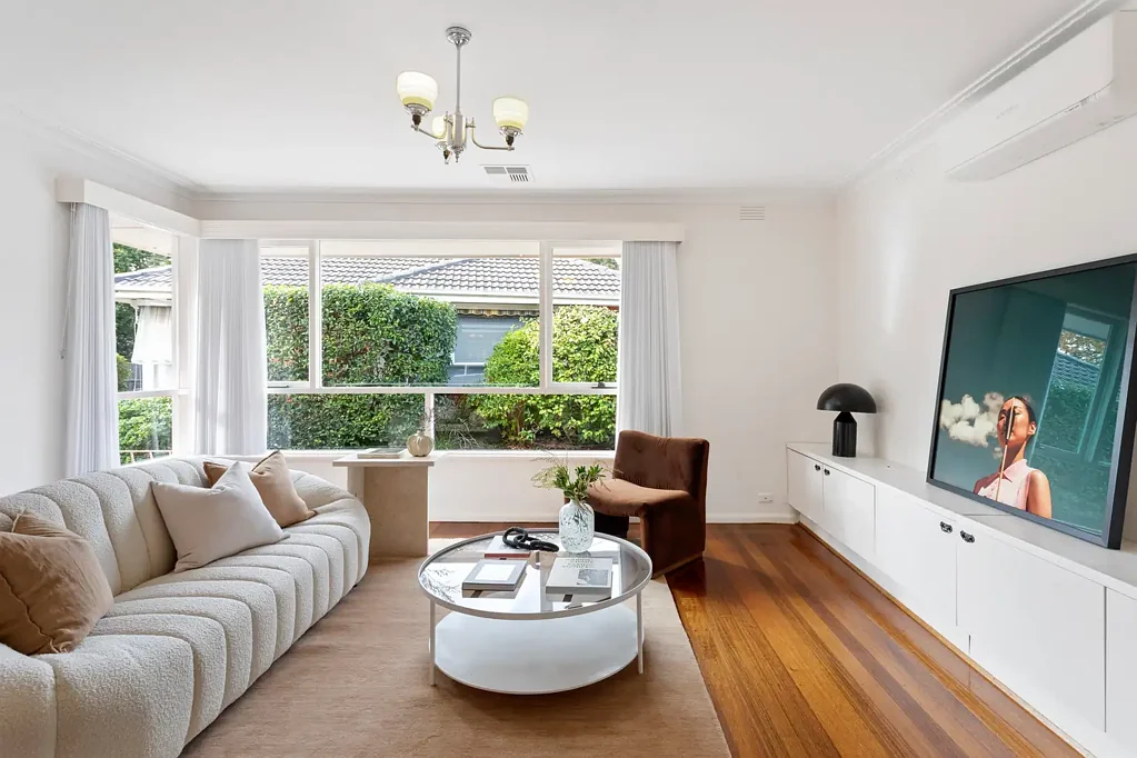 Caulfield 2部屋 Space & Style in a Vibrant Lifestyle Position