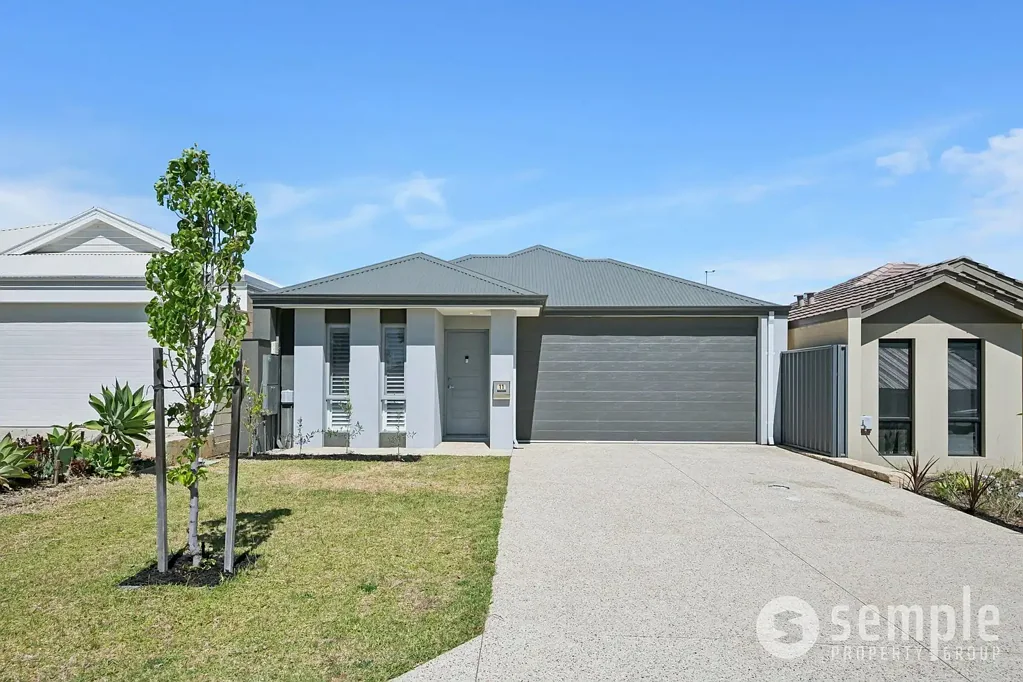 11 McPhee Road, Hammond Park, WA 6164