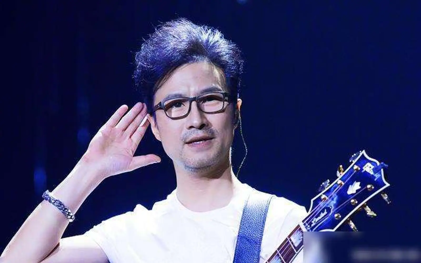 太惨了！汪峰被曝共计26次抢头条失败