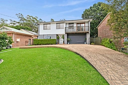 4 Maple Street, Bowen Mountain