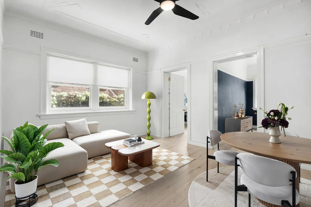 Manly 2ਬੈੱਡਰੂਮ Embrace the Manly lifestyle from this light-filled Art Deco apartment, complete with a sunny garden and effortless access