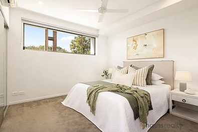 15/66 Lambert Road, Indooroopilly, QLD 4068, 2 slaapkamers, 2 badkamers, Unit