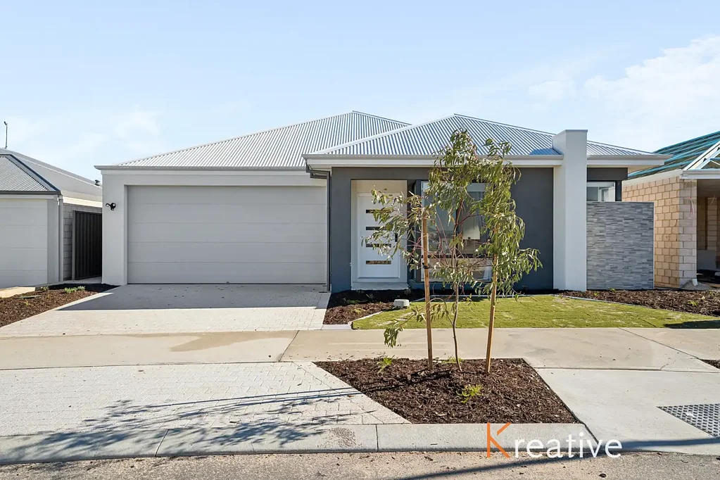 Brand New Family Home in Prime Lakelands Location