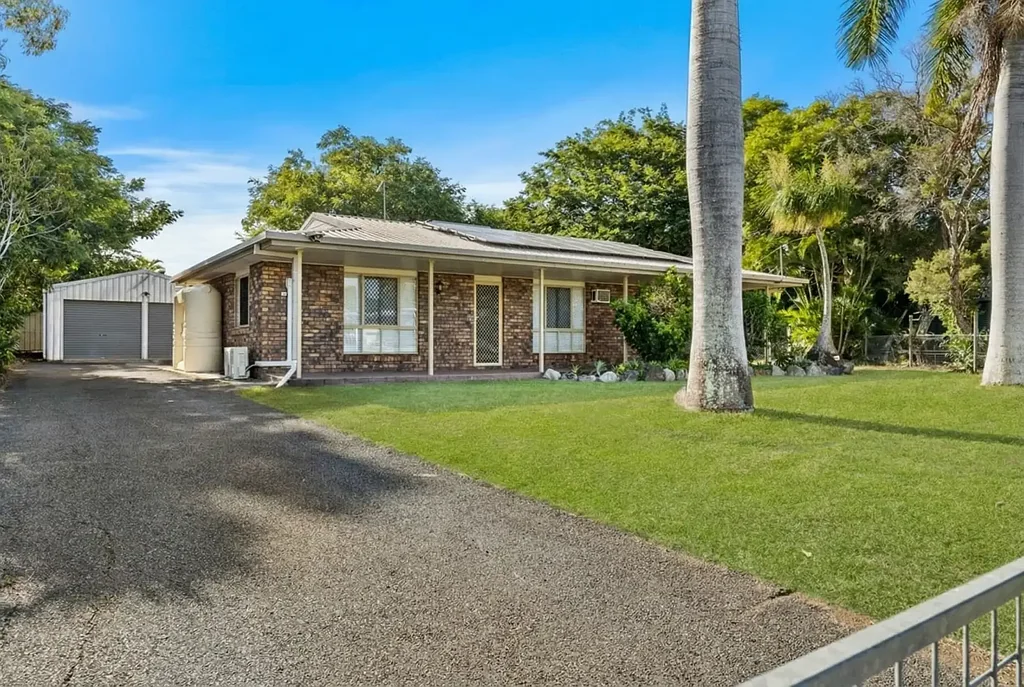Spacious 3-Bedroom Home with Air Conditioning, Double Shed & Lawn care Included!