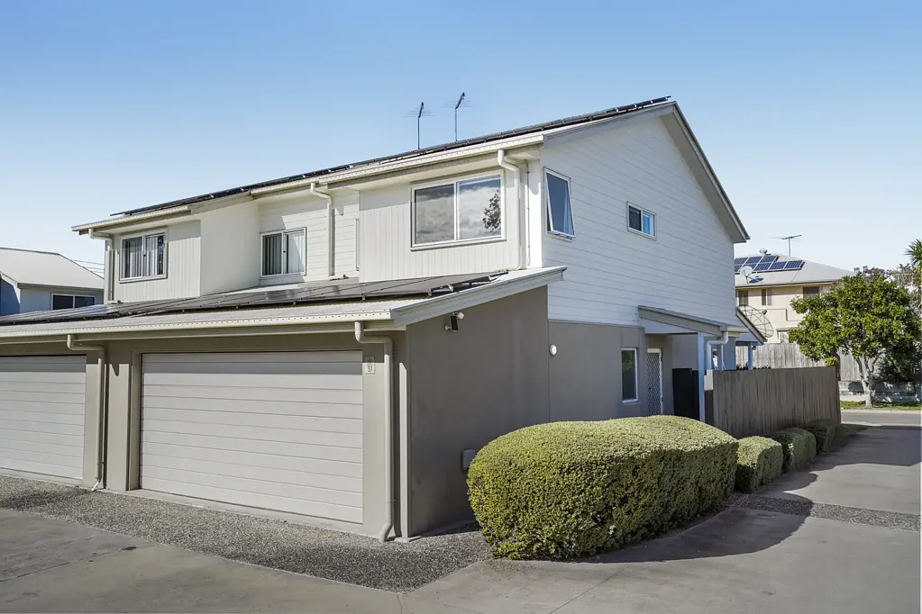 Calamvale 3બેડરૂમ Spacious, Stylish & Low-Maintenance Living in the Heart of Calamvale