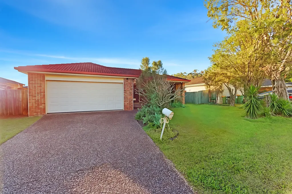 16 Chippendale Crescent, Currumbin Waters, QLD 4223